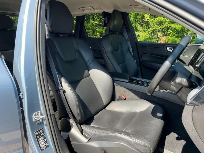 VOLVO XC60 2.0 D4 MOMENTUM PRO 5d 188 BHP FULL SERVICE HISTORY|R/CAM|PRIVACY Estate Automatic Diesel - U10063