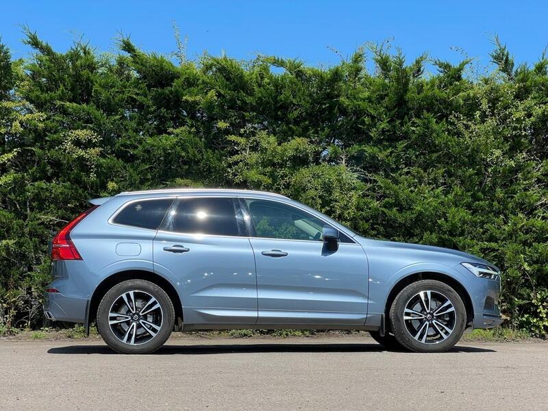 VOLVO XC60 2.0 D4 MOMENTUM PRO 5d 188 BHP FULL SERVICE HISTORY|R/CAM|PRIVACY Estate Automatic Diesel - U10063