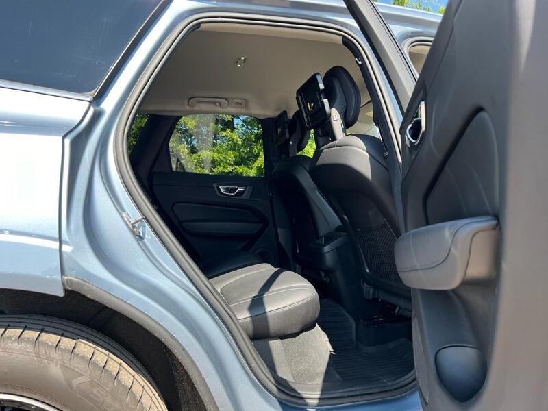 VOLVO XC60 2.0 D4 MOMENTUM PRO 5d 188 BHP FULL SERVICE HISTORY|R/CAM|PRIVACY Estate Automatic Diesel - U10063