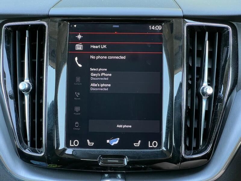 VOLVO XC60 2.0 D4 MOMENTUM PRO 5d 188 BHP FULL SERVICE HISTORY|R/CAM|PRIVACY Estate Automatic Diesel - U10063