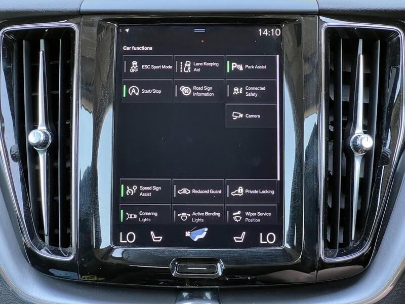 VOLVO XC60 2.0 D4 MOMENTUM PRO 5d 188 BHP FULL SERVICE HISTORY|R/CAM|PRIVACY Estate Automatic Diesel - U10063