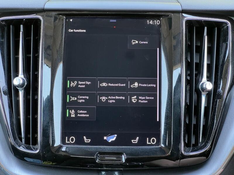 VOLVO XC60 2.0 D4 MOMENTUM PRO 5d 188 BHP FULL SERVICE HISTORY|R/CAM|PRIVACY Estate Automatic Diesel - U10063