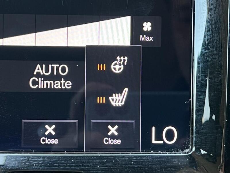 VOLVO XC60 2.0 D4 MOMENTUM PRO 5d 188 BHP FULL SERVICE HISTORY|R/CAM|PRIVACY Estate Automatic Diesel - U10063