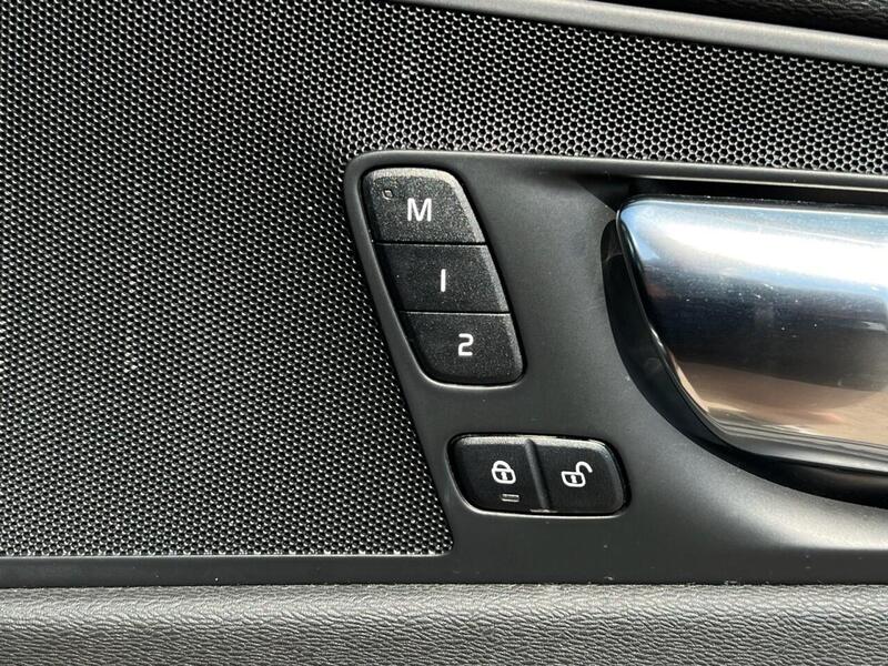 VOLVO XC60 2.0 D4 MOMENTUM PRO 5d 188 BHP FULL SERVICE HISTORY|R/CAM|PRIVACY Estate Automatic Diesel - U10063