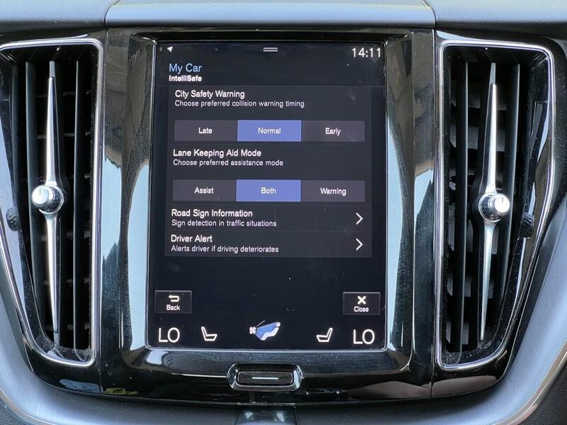 VOLVO XC60 2.0 D4 MOMENTUM PRO 5d 188 BHP FULL SERVICE HISTORY|R/CAM|PRIVACY Estate Automatic Diesel - U10063