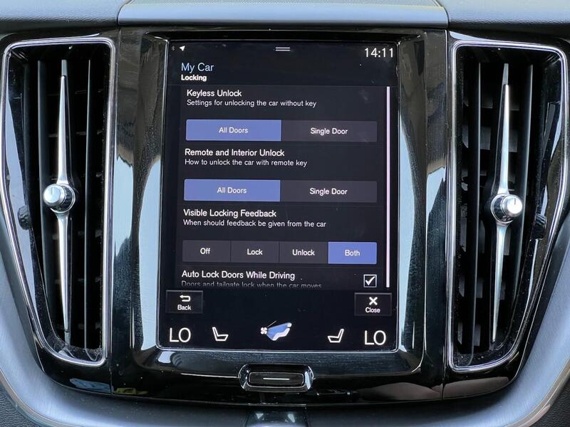 VOLVO XC60 2.0 D4 MOMENTUM PRO 5d 188 BHP FULL SERVICE HISTORY|R/CAM|PRIVACY Estate Automatic Diesel - U10063