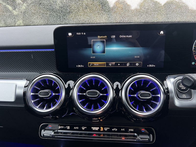 MERCEDES-BENZ GLB GLB 1.3 GLB200 AMG Line (Premium 2) SUV 5dr Petrol 7G-DCT Euro 6 (s/s) (163 ps) 1 OWNER FROM - U10107