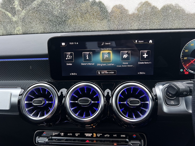 MERCEDES-BENZ GLB GLB 1.3 GLB200 AMG Line (Premium 2) SUV 5dr Petrol 7G-DCT Euro 6 (s/s) (163 ps) 1 OWNER FROM - U10107