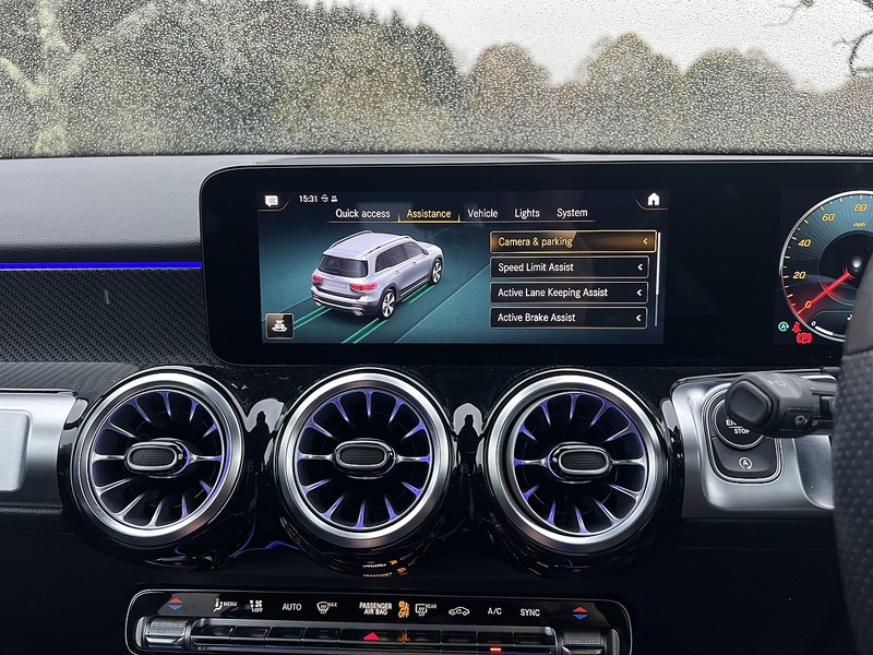 MERCEDES-BENZ GLB GLB 1.3 GLB200 AMG Line (Premium 2) SUV 5dr Petrol 7G-DCT Euro 6 (s/s) (163 ps) 1 OWNER FROM - U10107