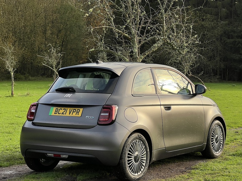 FIAT 500E 500E 42kWh Icon Hatchback 3dr Electric Auto (118 ps) 1 OWNER FROM NEW|P/ROOF|PRIVACY|NAV - U10121