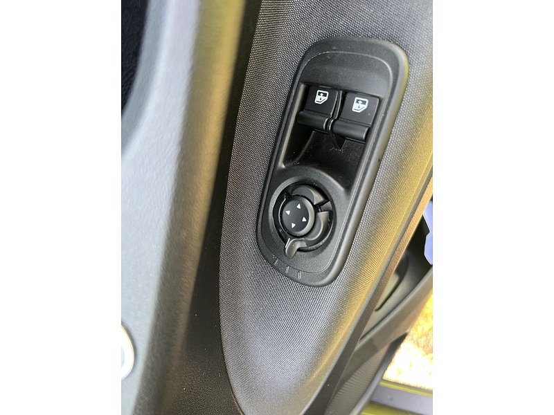 FIAT 500E 500E 42kWh Icon Hatchback 3dr Electric Auto (118 ps) 1 OWNER FROM NEW|P/ROOF|PRIVACY|NAV - U10121