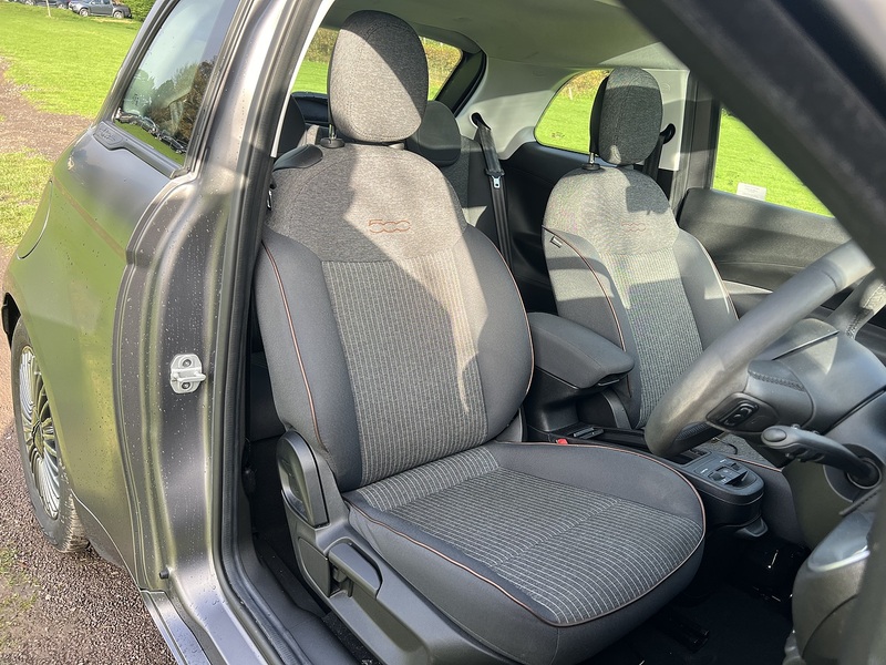 FIAT 500E 500E 42kWh Icon Hatchback 3dr Electric Auto (118 ps) 1 OWNER FROM NEW|P/ROOF|PRIVACY|NAV - U10121