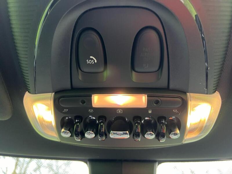 MINI Electric Hatch Electric Hatch 32.6kWh Level 3 Hatchback 3dr Electric Auto (184 ps) 1 OWNER FROM - U10135