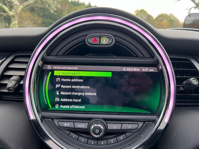 MINI Electric Hatch Electric Hatch 32.6kWh Level 3 Hatchback 3dr Electric Auto (184 ps) 1 OWNER FROM - U10135