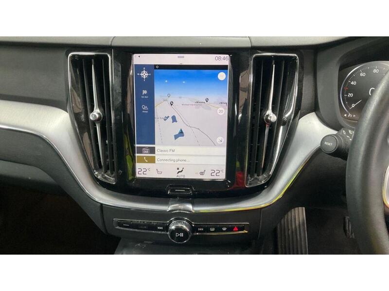 VOLVO XC60 XC60 2.0 D4 Momentum SUV 5dr Diesel Auto Euro 6 (s/s) (190 ps) 1 OWNER FROM NEW|PARK DISTANCE F/R - U10145