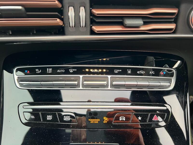 MERCEDES-BENZ EQC EQC EQC 400 80kWh AMG Line (Premium Plus) SUV 5dr Electric Auto 4MATIC (408 ps) - U10146