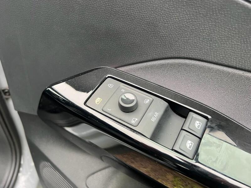 VOLKSWAGEN ID.3 ID.3 Pro 58kWh Life Hatchback 5dr Electric Auto (145 ps) 1 OWNER FROM NEW|PARK DISTANCE F/R - U10162