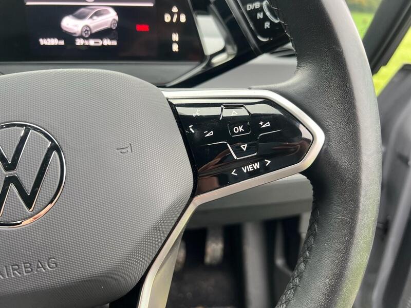 VOLKSWAGEN ID.3 ID.3 Pro 58kWh Life Hatchback 5dr Electric Auto (145 ps) 1 OWNER FROM NEW|PARK DISTANCE F/R - U10162