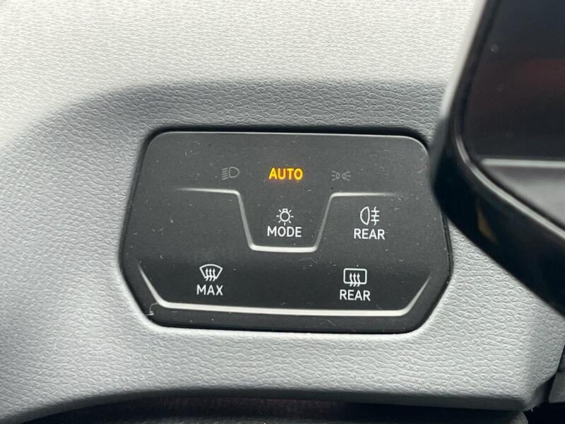 VOLKSWAGEN ID.3 ID.3 Pro 58kWh Life Hatchback 5dr Electric Auto (145 ps) 1 OWNER FROM NEW|PARK DISTANCE F/R - U10162