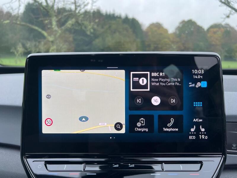 VOLKSWAGEN ID.3 ID.3 Pro 58kWh Life Hatchback 5dr Electric Auto (145 ps) 1 OWNER FROM NEW|PARK DISTANCE F/R - U10162