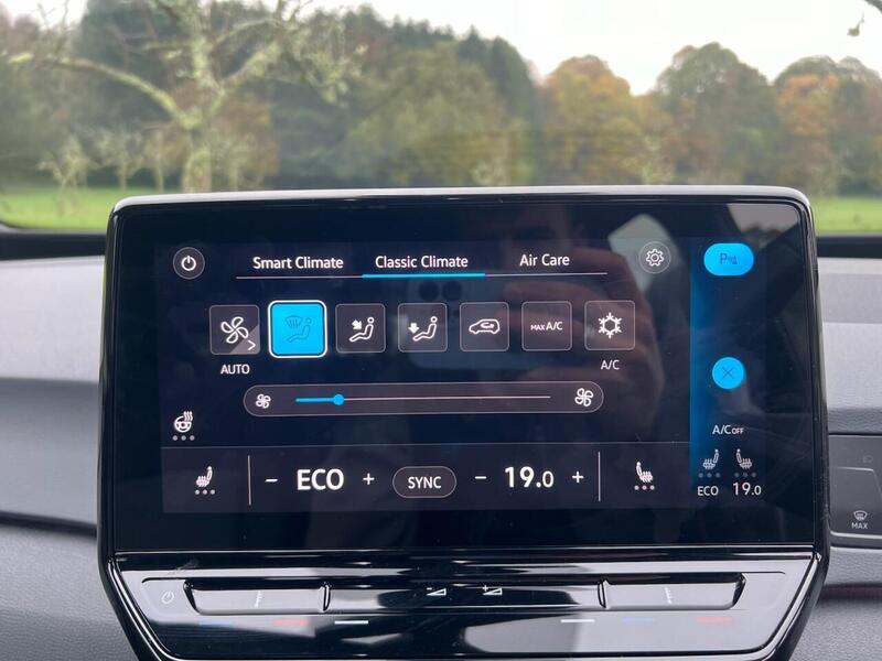 VOLKSWAGEN ID.3 ID.3 Pro 58kWh Life Hatchback 5dr Electric Auto (145 ps) 1 OWNER FROM NEW|PARK DISTANCE F/R - U10162