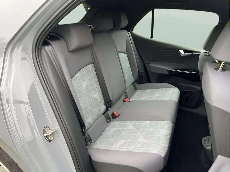 VOLKSWAGEN ID.3 ID.3 Pro 58kWh Life Hatchback 5dr Electric Auto (145 ps) 1 OWNER FROM NEW|PARK DISTANCE F/R - U10162