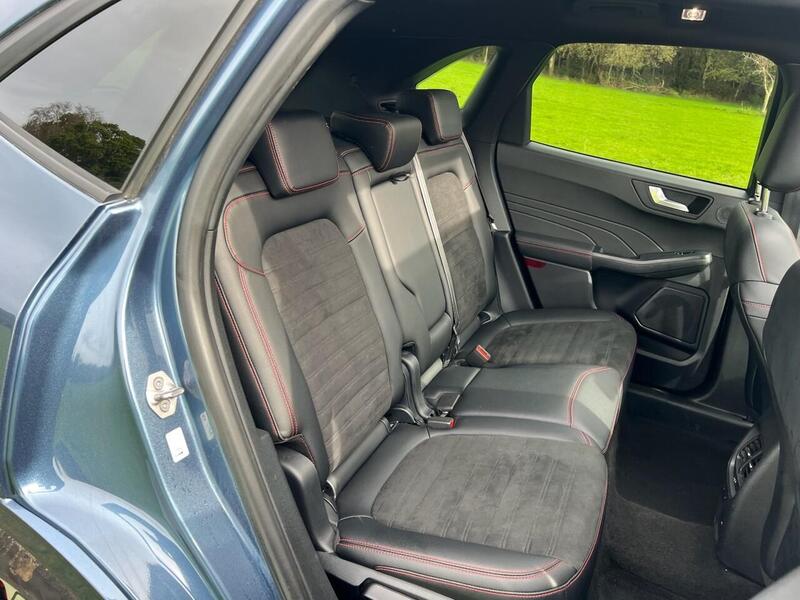 FORD KUGA KUGA 2.5 Duratec 14.4kWh ST-Line X Edition SUV 5dr Petrol Plug-in Hybrid CVT Euro 6 (s/s) (225 ps) 1 - U10163