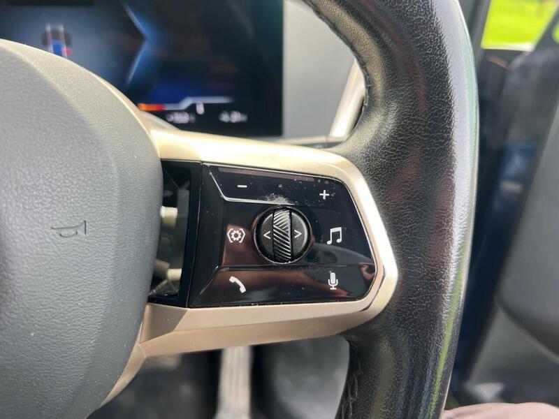 BMW IX IX 40 76.6kWh M Sport Edition SUV 5dr Electric Auto xDrive (326 ps) 1 OWNER FROM NEW|VAT QUALIFYING - U10165