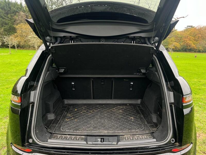 LAND ROVER RANGE ROVER EVOQUE RANGE ROVER EVOQUE 2.0 D180 R-Dynamic HSE SUV 5dr Diesel Auto 4WD Euro 6 (s/s) (180 ps) - U10170