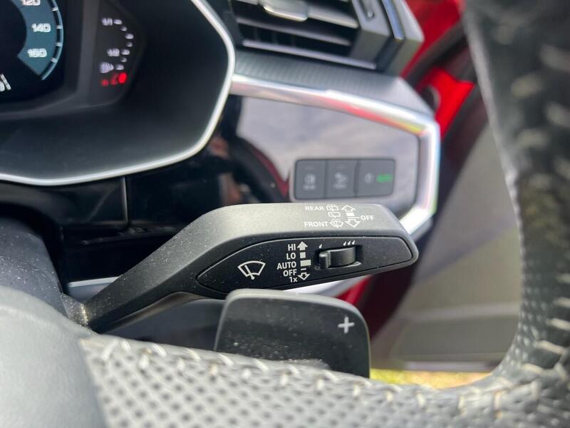 AUDI Q3 1.5 TFSI CoD 35 S line SUV 5dr Petrol S Tronic Euro 6 (s/s) (150 ps) - U10171