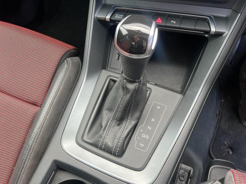AUDI Q3 1.5 TFSI CoD 35 S line SUV 5dr Petrol S Tronic Euro 6 (s/s) (150 ps) - U10171