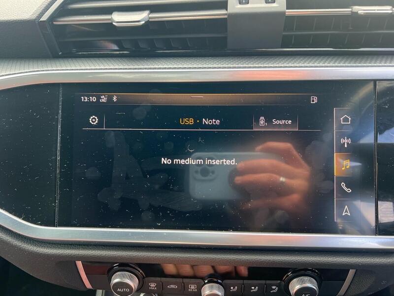 AUDI Q3 1.5 TFSI CoD 35 S line SUV 5dr Petrol S Tronic Euro 6 (s/s) (150 ps) - U10171