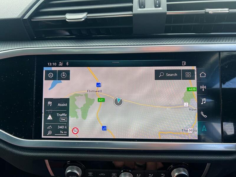 AUDI Q3 1.5 TFSI CoD 35 S line SUV 5dr Petrol S Tronic Euro 6 (s/s) (150 ps) - U10171