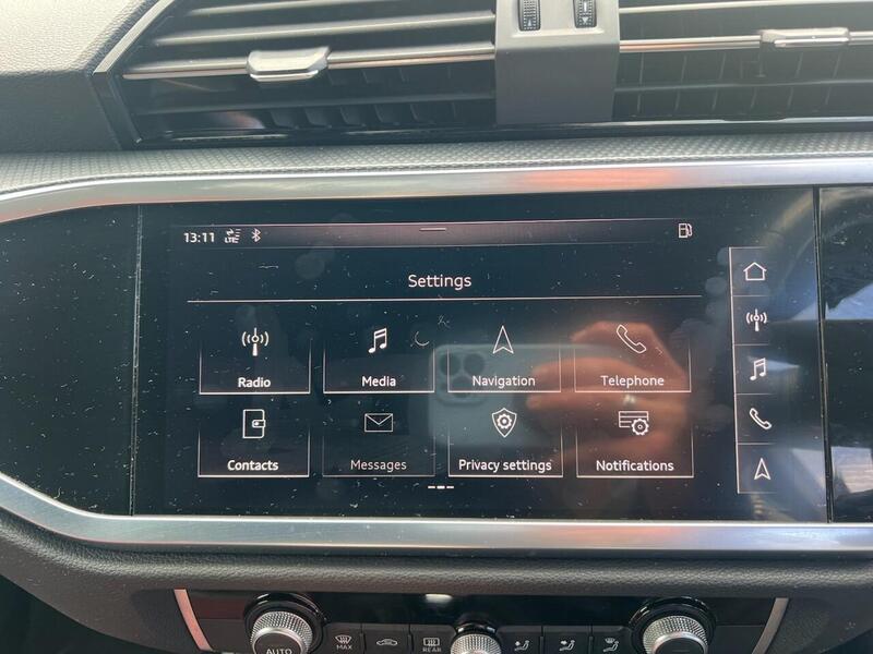 AUDI Q3 1.5 TFSI CoD 35 S line SUV 5dr Petrol S Tronic Euro 6 (s/s) (150 ps) - U10171