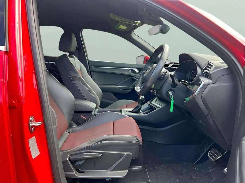 AUDI Q3 1.5 TFSI CoD 35 S line SUV 5dr Petrol S Tronic Euro 6 (s/s) (150 ps) - U10171