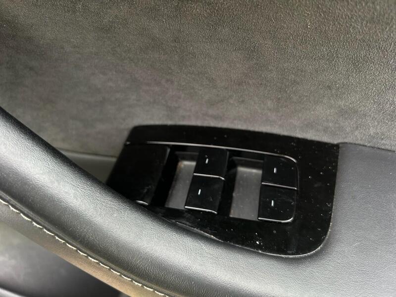 TESLA Model 3 Model 3 Standard Range Plus Saloon 4dr Electric Auto RWD (241 bhp) 1 OWNER FROM - U10174