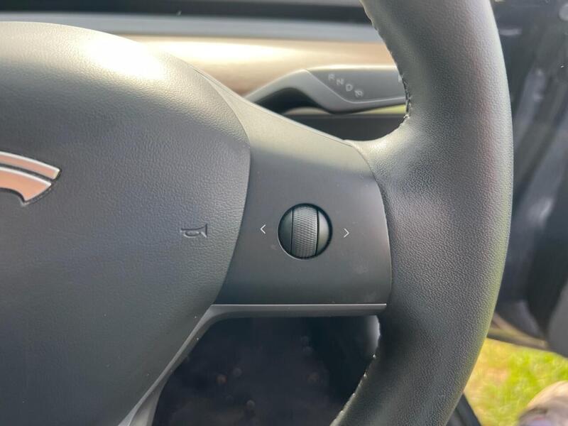 TESLA Model 3 Model 3 Standard Range Plus Saloon 4dr Electric Auto RWD (241 bhp) 1 OWNER FROM - U10174