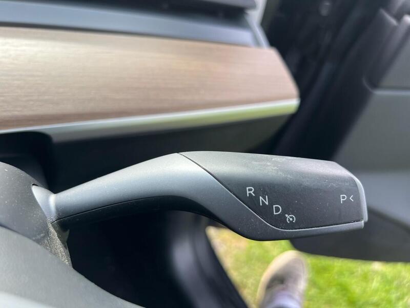 TESLA Model 3 Model 3 Standard Range Plus Saloon 4dr Electric Auto RWD (241 bhp) 1 OWNER FROM - U10174