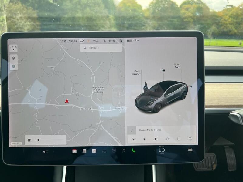 TESLA Model 3 Model 3 Standard Range Plus Saloon 4dr Electric Auto RWD (241 bhp) 1 OWNER FROM - U10174