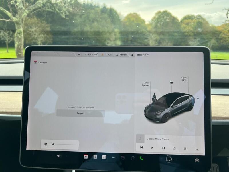 TESLA Model 3 Model 3 Standard Range Plus Saloon 4dr Electric Auto RWD (241 bhp) 1 OWNER FROM - U10174