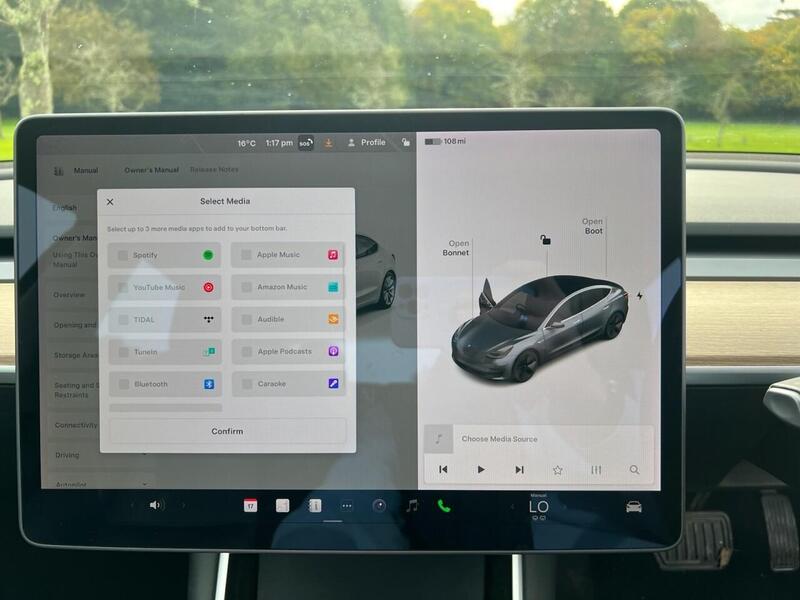 TESLA Model 3 Model 3 Standard Range Plus Saloon 4dr Electric Auto RWD (241 bhp) 1 OWNER FROM - U10174