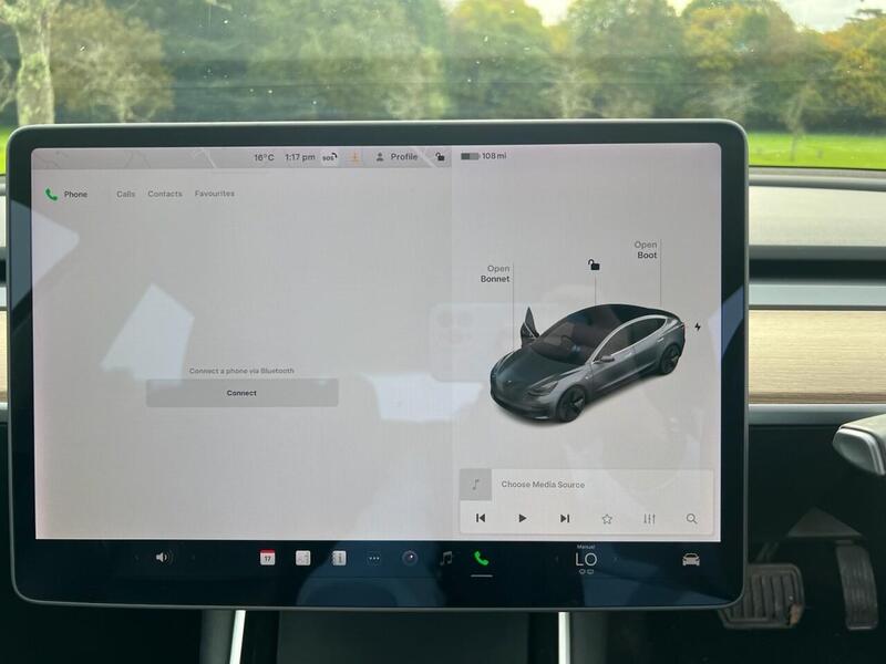 TESLA Model 3 Model 3 Standard Range Plus Saloon 4dr Electric Auto RWD (241 bhp) 1 OWNER FROM - U10174