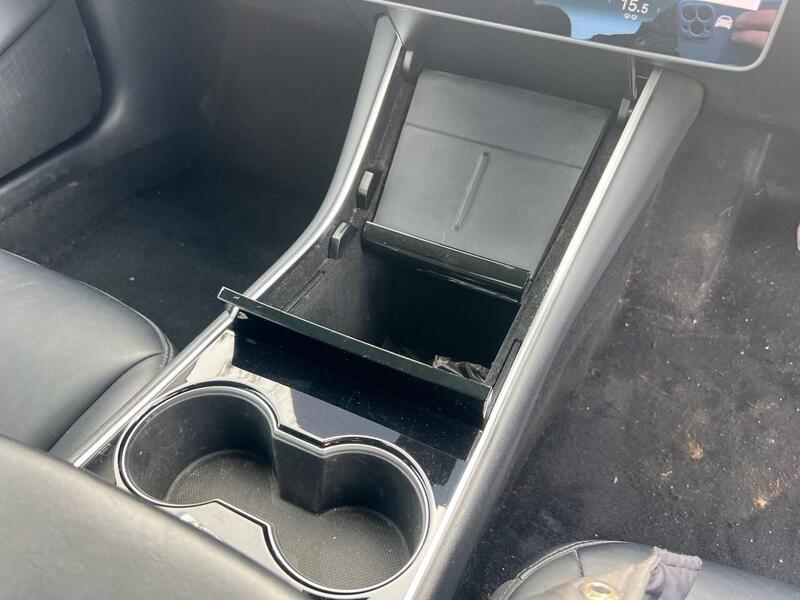 TESLA Model 3 Model 3 Standard Range Plus Saloon 4dr Electric Auto RWD (241 bhp) 1 OWNER FROM - U10174