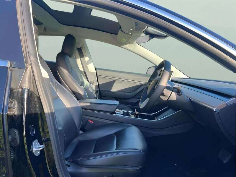 TESLA Model 3 Model 3 (Dual Motor) Long Range Saloon 4dr Electric Auto 4WDE (346 ps) 1 OWNER FROM - U10175