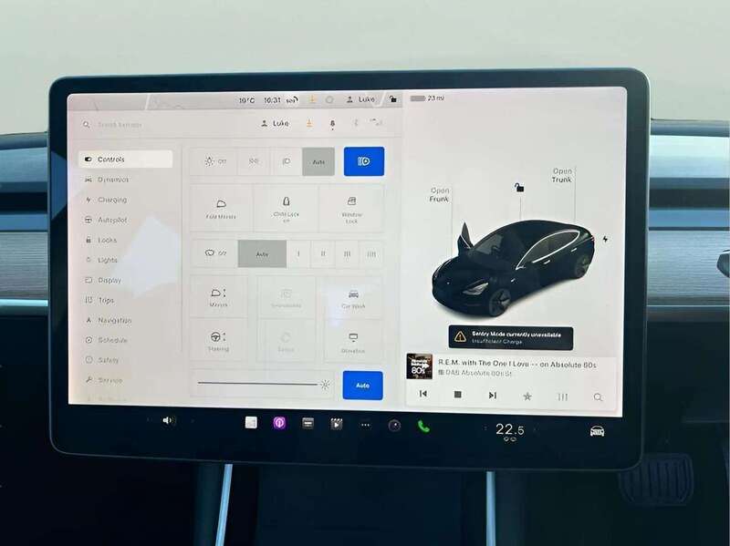 TESLA Model 3 Model 3 (Dual Motor) Long Range Saloon 4dr Electric Auto 4WDE (346 ps) 1 OWNER FROM - U10175