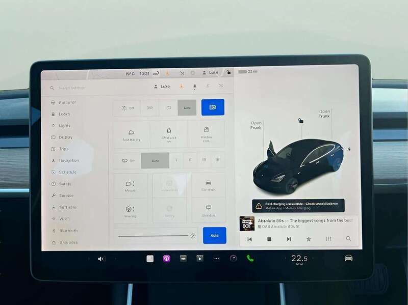 TESLA Model 3 Model 3 (Dual Motor) Long Range Saloon 4dr Electric Auto 4WDE (346 ps) 1 OWNER FROM - U10175