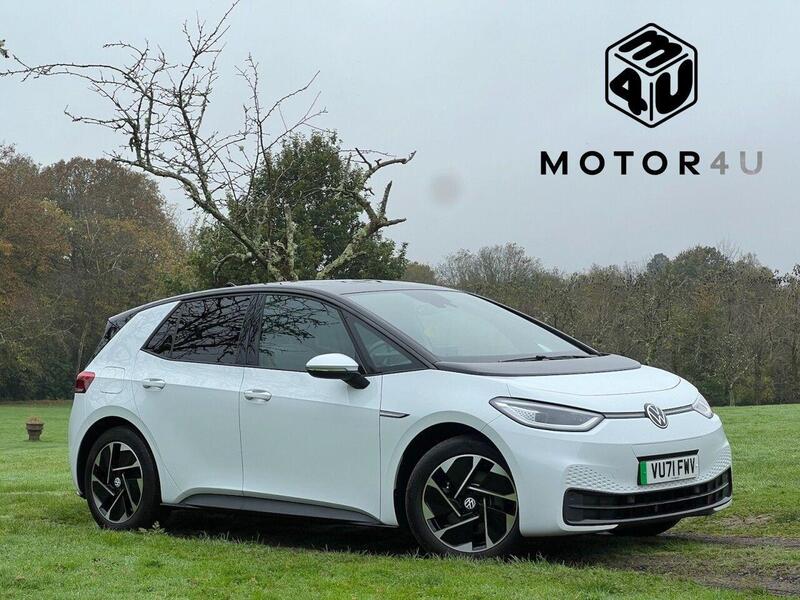 VOLKSWAGEN ID.3 ID.3 Pure Performance 45kWh Style Hatchback 5dr Electric Auto (150 ps) 1 OWNER FROM - U10180
