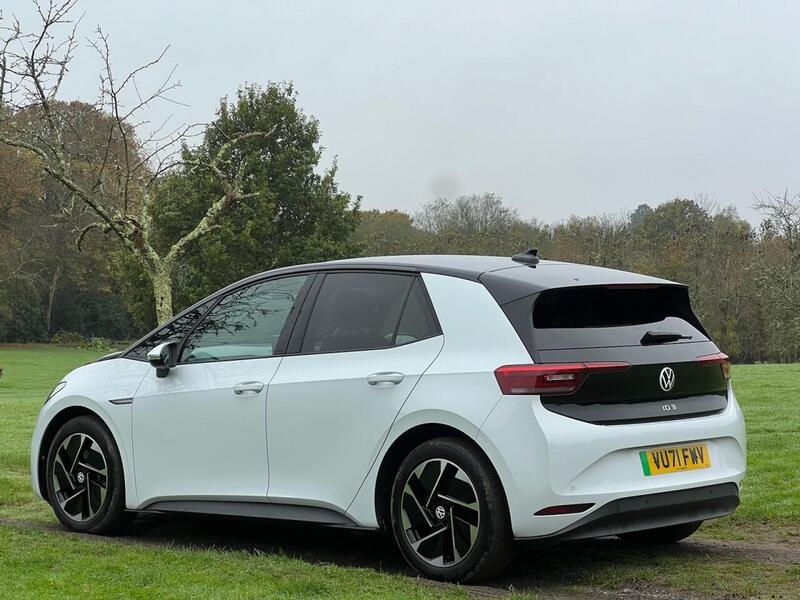 VOLKSWAGEN ID.3 ID.3 Pure Performance 45kWh Style Hatchback 5dr Electric Auto (150 ps) 1 OWNER FROM - U10180