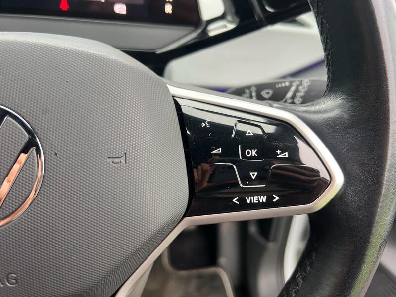 VOLKSWAGEN ID.3 ID.3 Pure Performance 45kWh Style Hatchback 5dr Electric Auto (150 ps) 1 OWNER FROM - U10180
