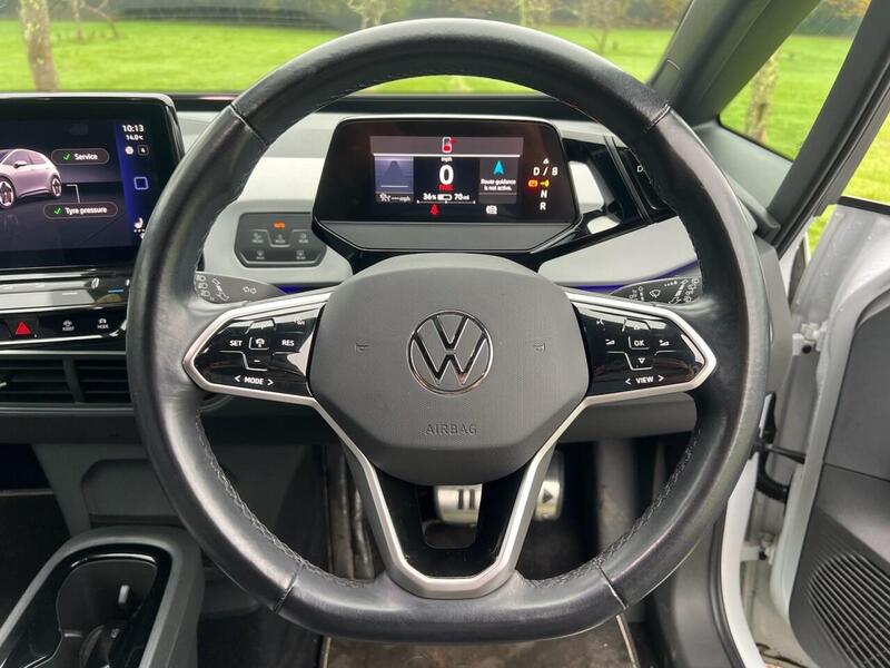 VOLKSWAGEN ID.3 ID.3 Pure Performance 45kWh Style Hatchback 5dr Electric Auto (150 ps) 1 OWNER FROM - U10180